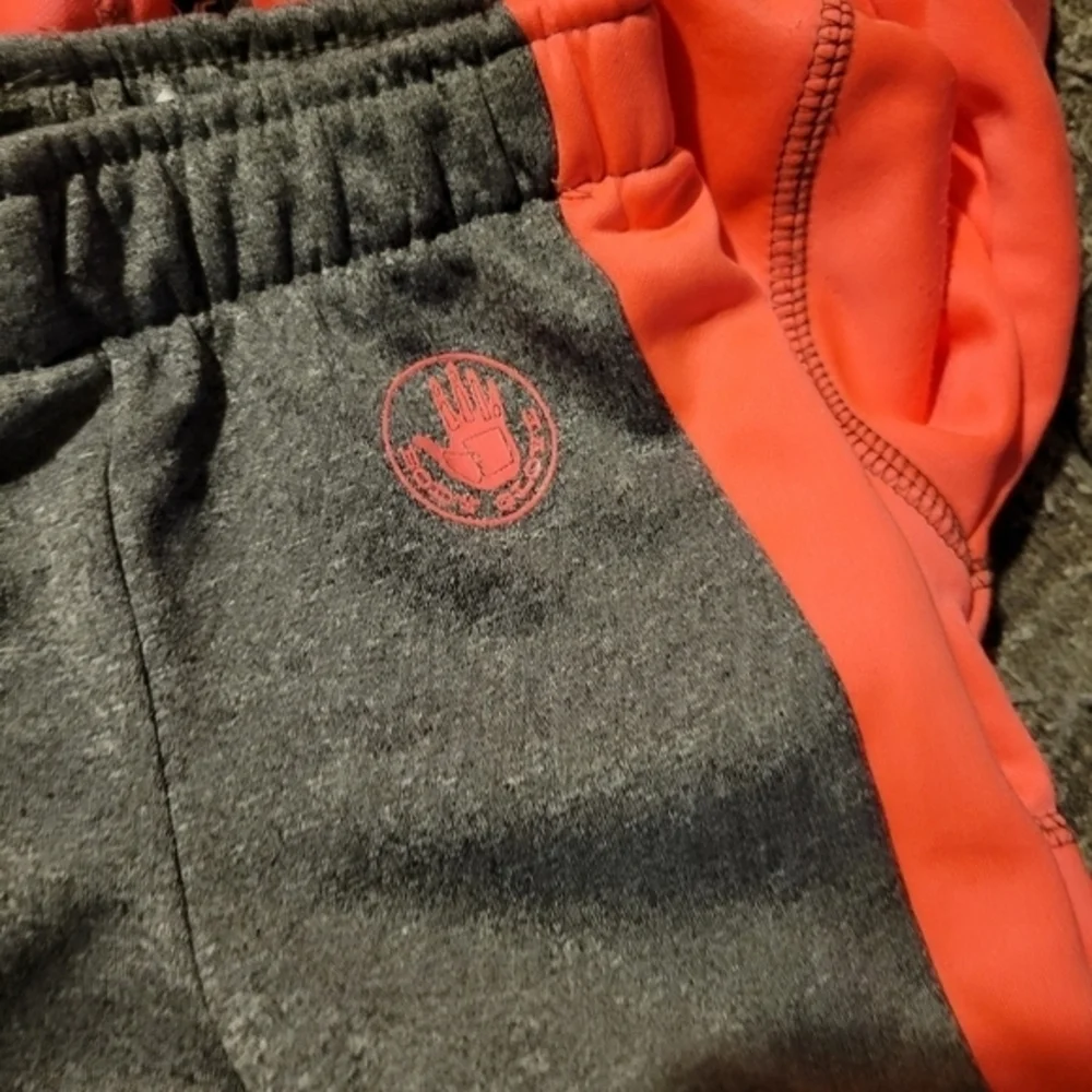 Body‎ Glove size 12m coral & gray 2pc outfit